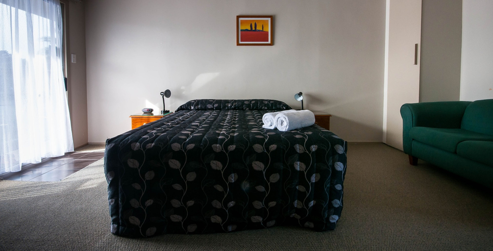 Bedroom 2, Charles Court Motel, Grey