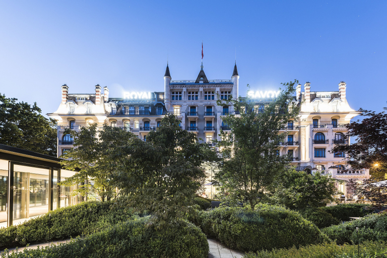 Exterior & Views 17