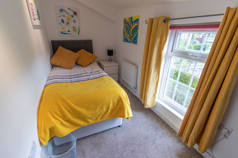 Bedroom 2, Cottage Hill, Caerphilly