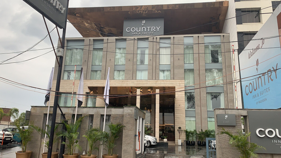 Exterior & Views 2, Country Inn & Suites by Radisson Zirakpur, Sahibzada Ajit Singh Nagar