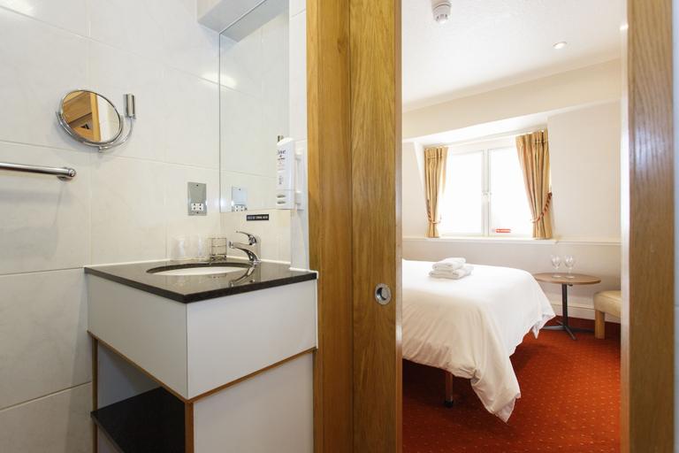 Bathroom 5, Morgan Hotel, London