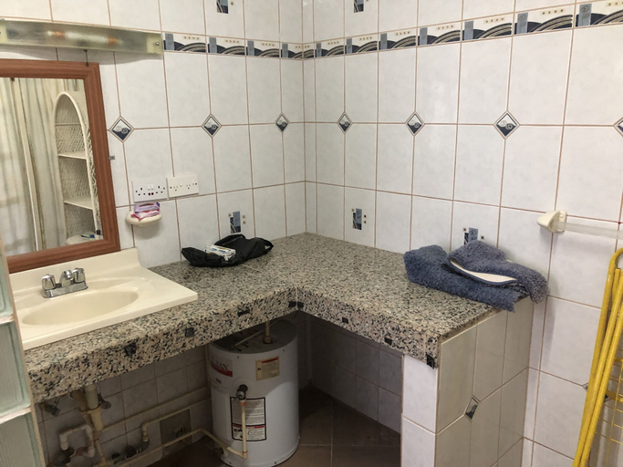 Bathroom 4, Coco Mango Suites