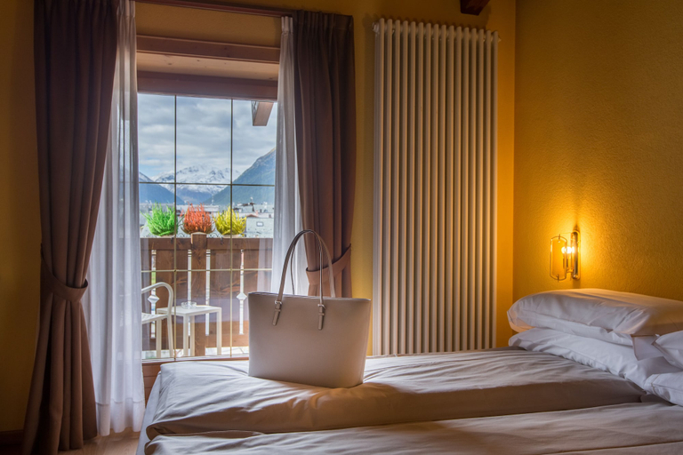 Bedroom 3, Hotel Angelica, Sondrio