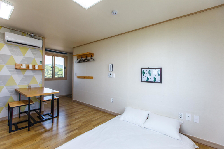 Bedroom 3, B&S Pension, Seogwipo