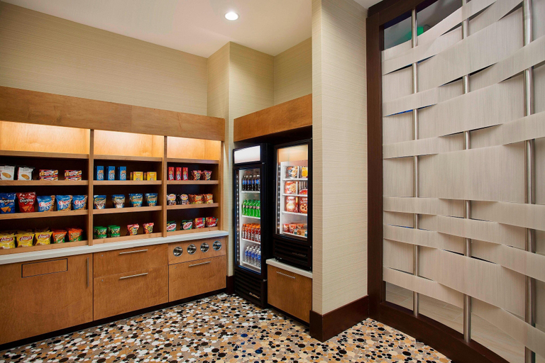 Food & Drinks 5, Springhill Suites by Marriott Houston Dwntn/Convention Cntr, Houston