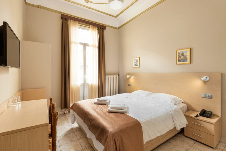 Bedroom 3, Nea Metropolis, Central Macedonia