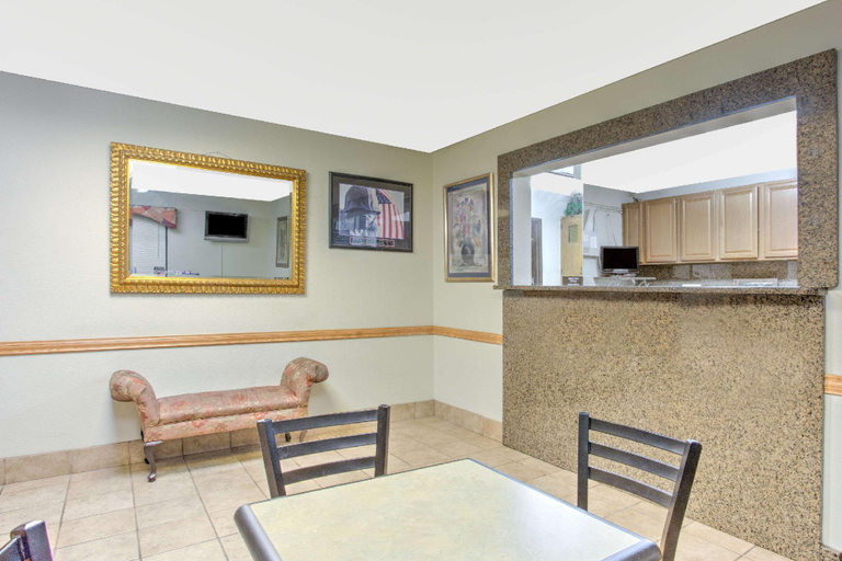 Public Area 2, Super 8 by Wyndham Charlottesville, Albemarle