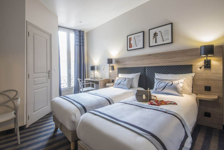 Bedroom 5, Hotel Paganini, Alpes-Maritimes