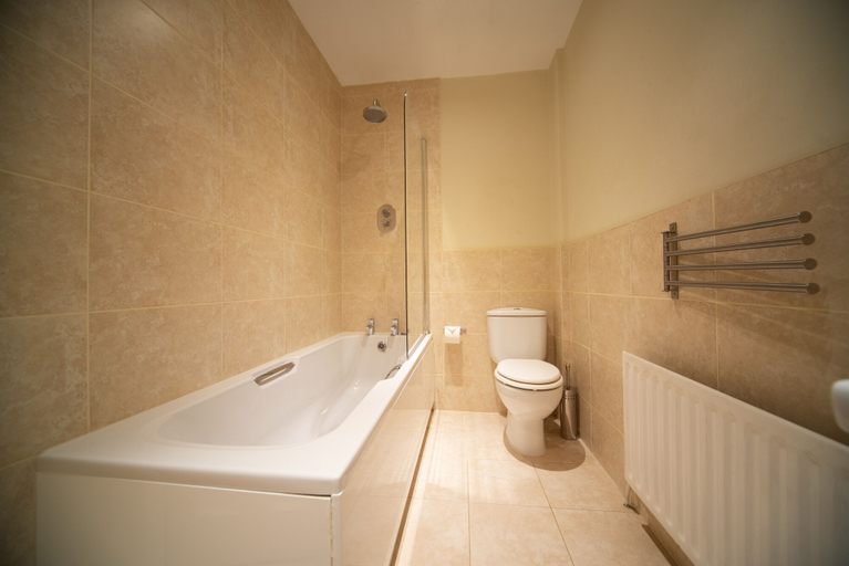 Bathroom 4, The Angel of Corbridge Limited, Northumberland