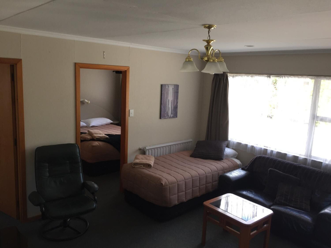 Bedroom 2, Alexandra Motor Lodge, Central Otago