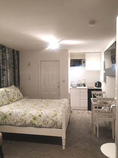 Bedroom 2, Studio 95 Kirkby Lonsdale, Lancashire