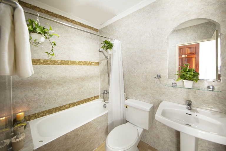 Bathroom 4, Vilion Central Hotel, District 1