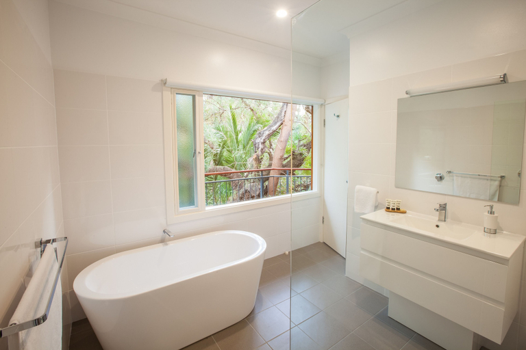 Bathroom 3, The Mill Apartments, Clare and Gilbert Valleys