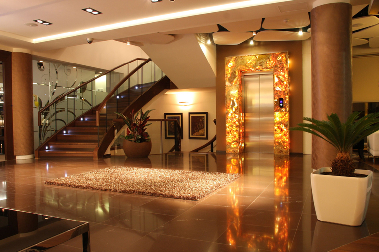 Others 5, Nartel Hotel, Priština