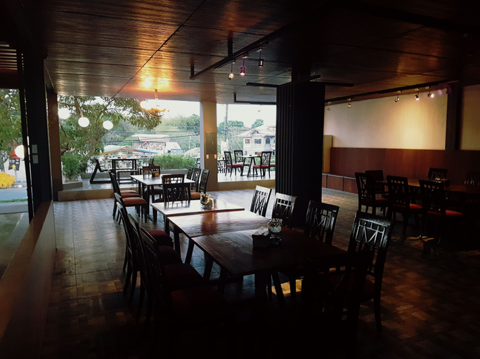 Food & Drinks 4, MelSol Hotel, Bantay