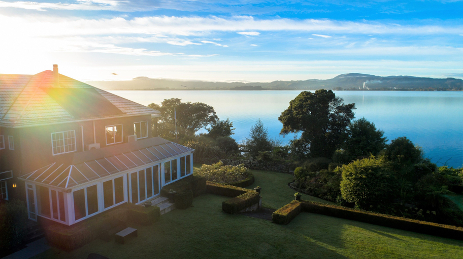 Exterior & Views 5, Black Swan Lakeside Boutique Hotel, Rotorua
