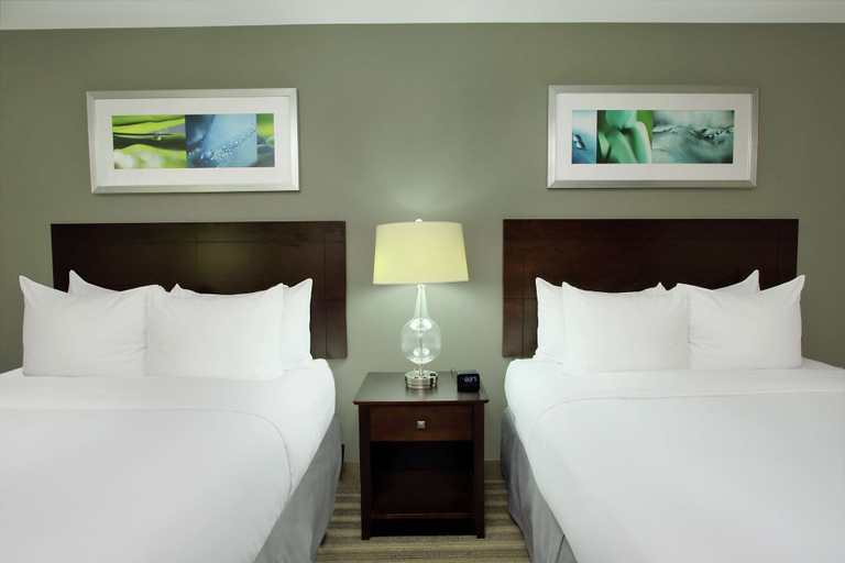Bedroom 3, DoubleTree by Hilton Hotel Newark Ohio, Licking