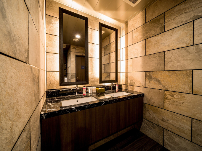 Bathroom 4, Super Hotel Premier Musashi Kosugi Ekimae, Kawasaki