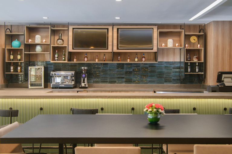 Food & Drinks 5, Courtyard by Marriott Santo Domingo, Distrito Nacional