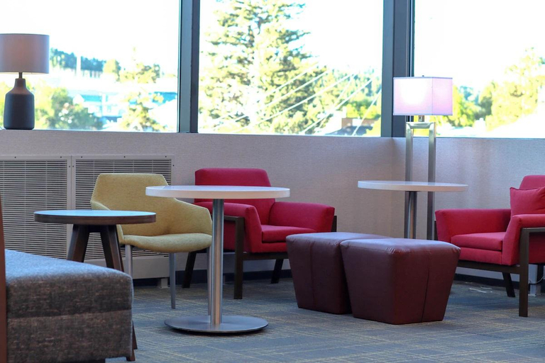 Public Area, Hampton Inn Lead, Lawrence