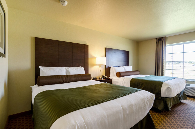 Bedroom 3, Cobblestone Hotel & Suites - Jefferson, Greene