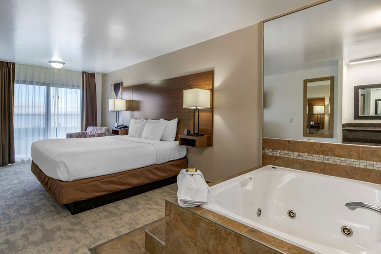 Bedroom 3, Best Western Plus Lake Front Hotel, Grant