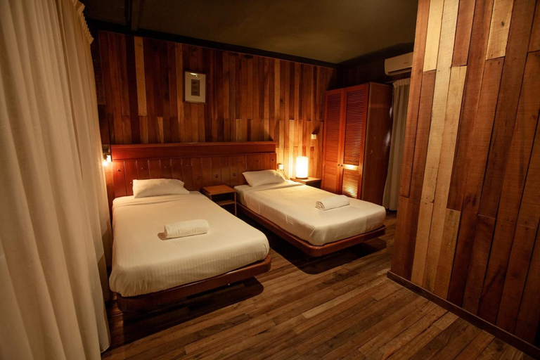Bedroom 4, Joe Fisherman Inn, Manjung