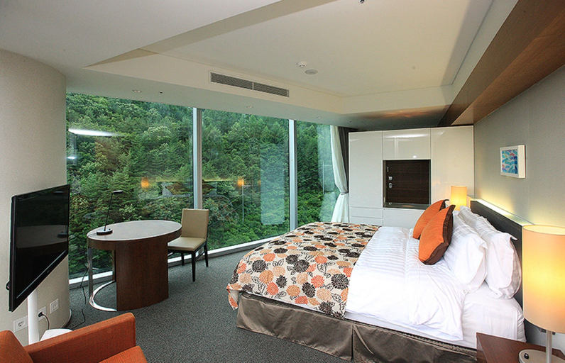 Bedroom 3, High1 Grand Hotel Convention Tower, Jeongseon