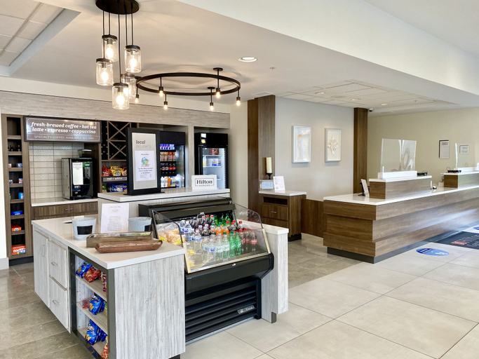 Food & Drinks 5, Hilton Garden Inn Oconomowoc, Waukesha