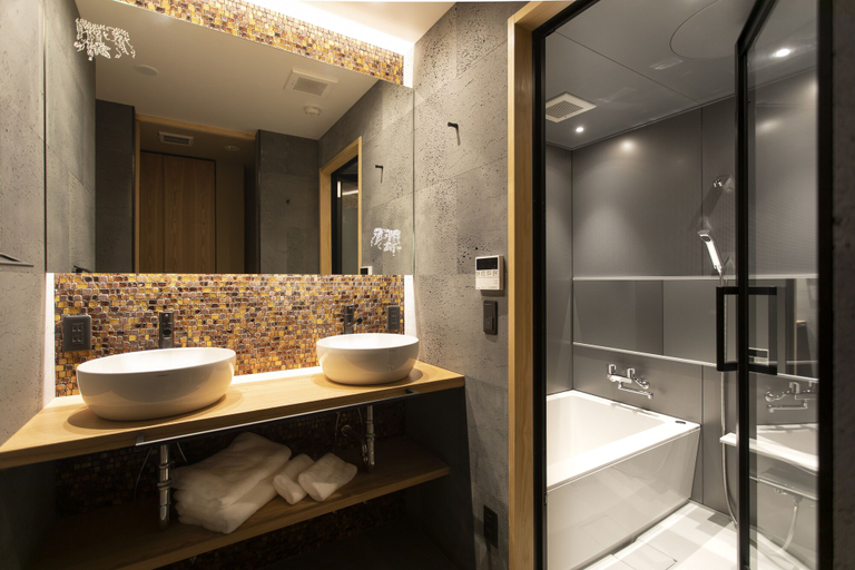 Bathroom 5, Hotel Kanazawa Zoushi, Kanazawa