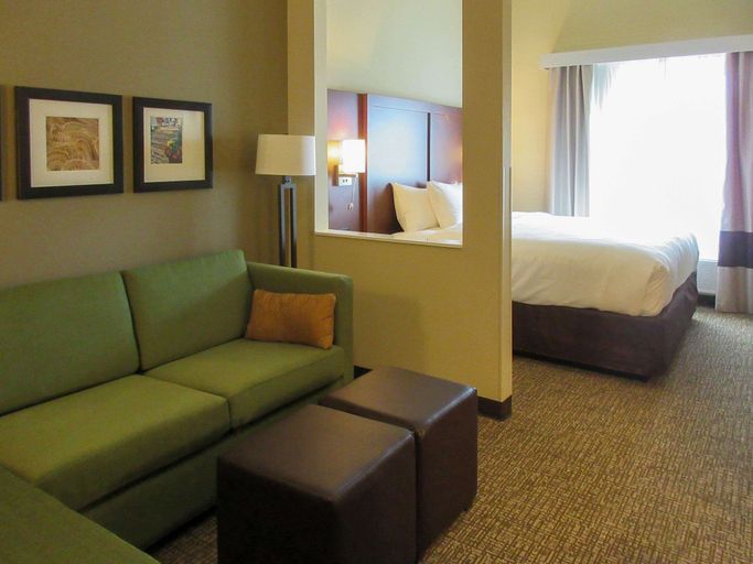 Bedroom 4, Comfort Suites Summerville, Berkeley