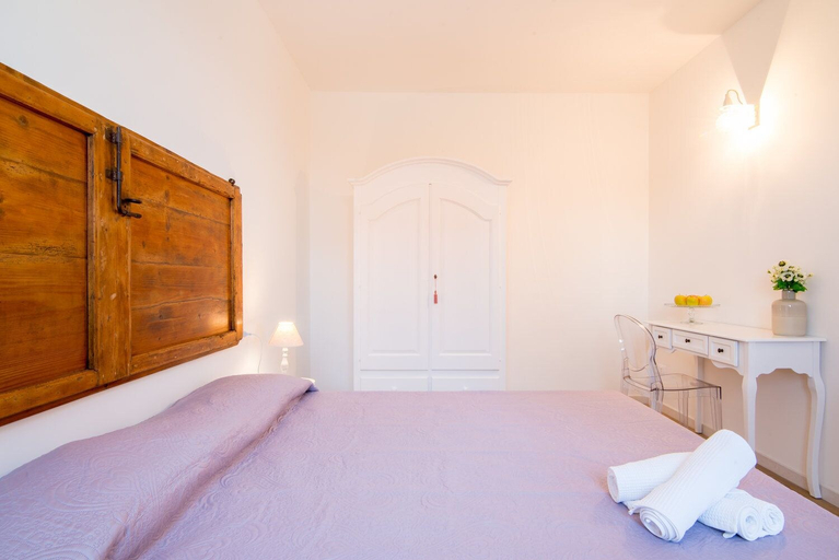 Bedroom 4, La Viola e il Sole, Fermo