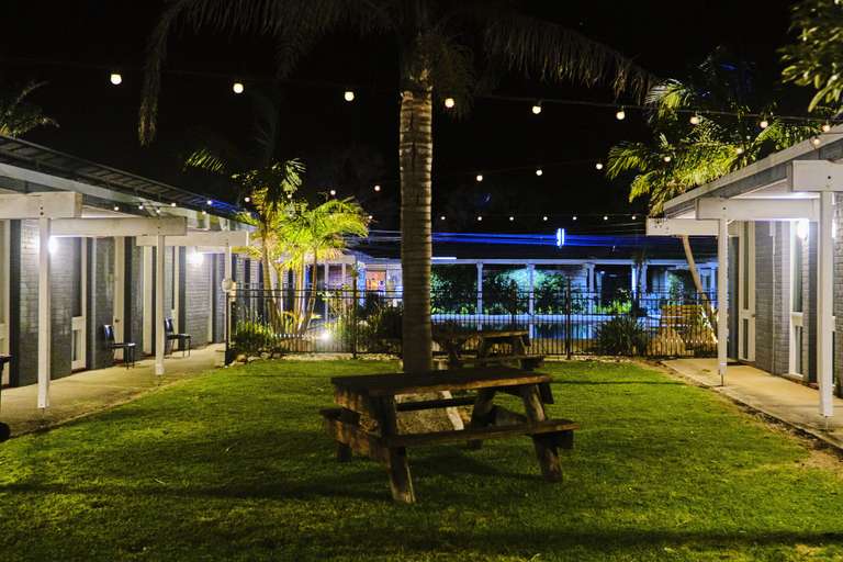 Exterior & Views 2, Mallacoota Hotel Motel, E. Gippsland - Orbost