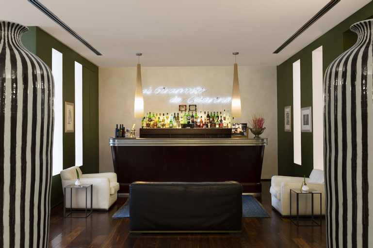 Hotel Colombia, Milano