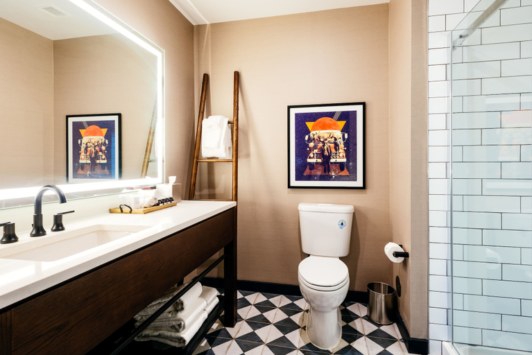 Bathroom 5, Origin Red Rocks, a Wyndham Hotel, Jefferson