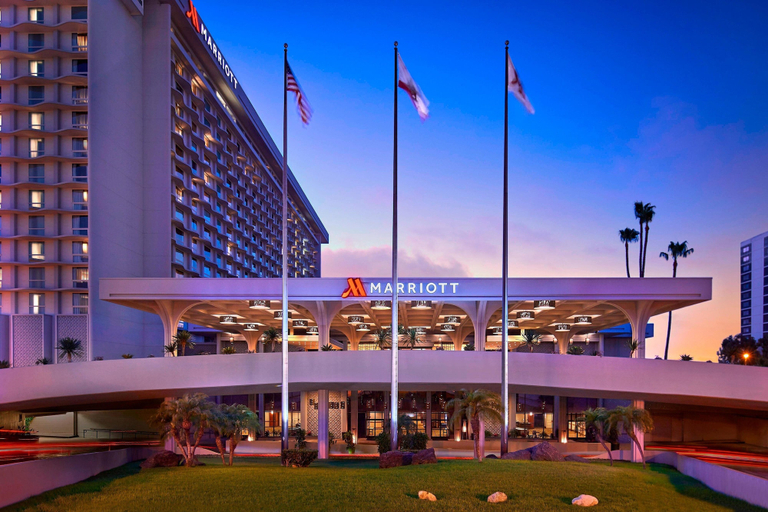 Exterior & Views 2, Los Angeles Airport Marriott, Los Angeles