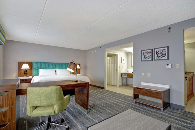 Bedroom 3, Hampton Inn & Suites by Hilton - Guelph, Wellington