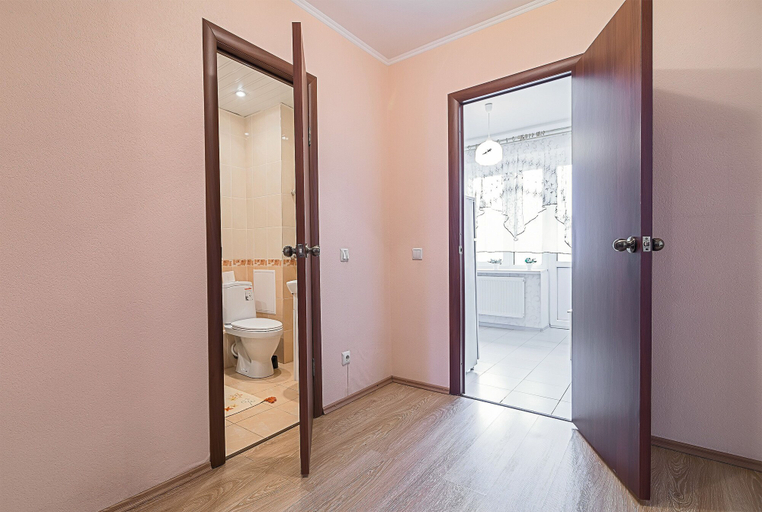 Bathroom 4, FlatHome24 metro Komendanskiy prospect, Sankt-Peterburg gorsovet