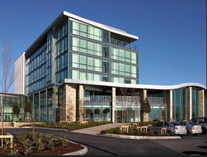 Exterior & Views 2, Hodson Bay Hotel