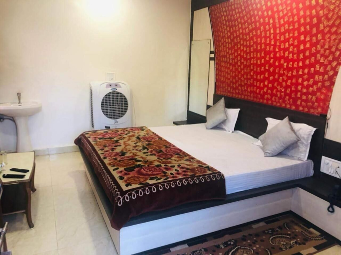 Bedroom 2, Hotel Satpura Safari, Hoshangabad