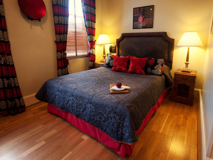 Bedroom 3, Twenty Nevern Square Hotel, London