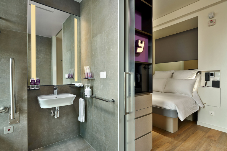 Bedroom 4, YOTEL Singapore Orchard Road, Singapura