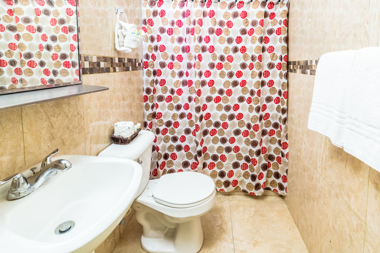 Bathroom 5, Sandy Beach Hotel