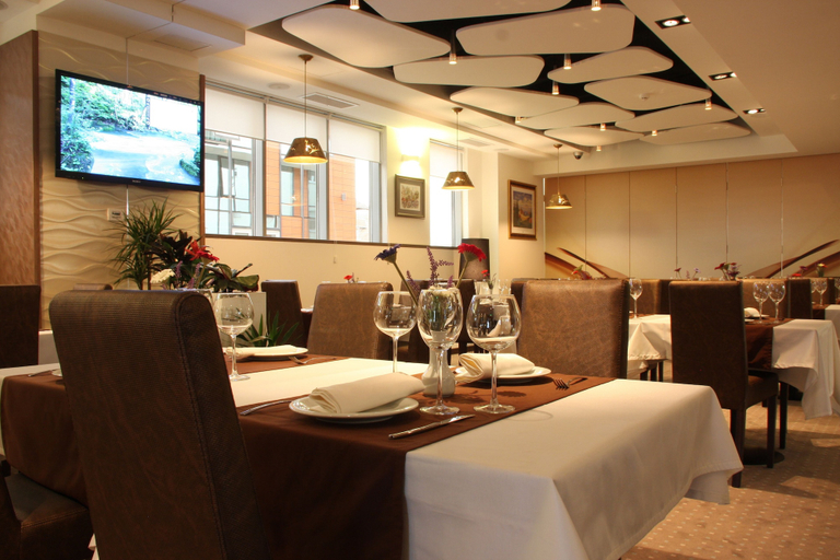 Food & Drinks 5, Nartel Hotel, Priština