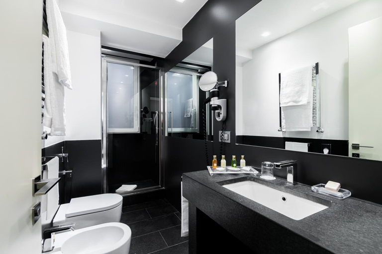 Bathroom 4, Hotel Mancino 12, Rome