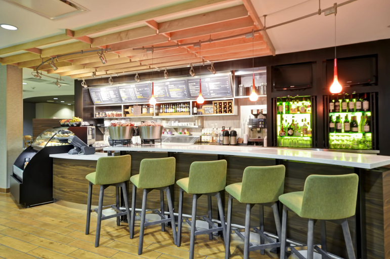 Food & Drinks 5, Courtyard by Marriott Houston I-10 West/Energy Corridor, Houston