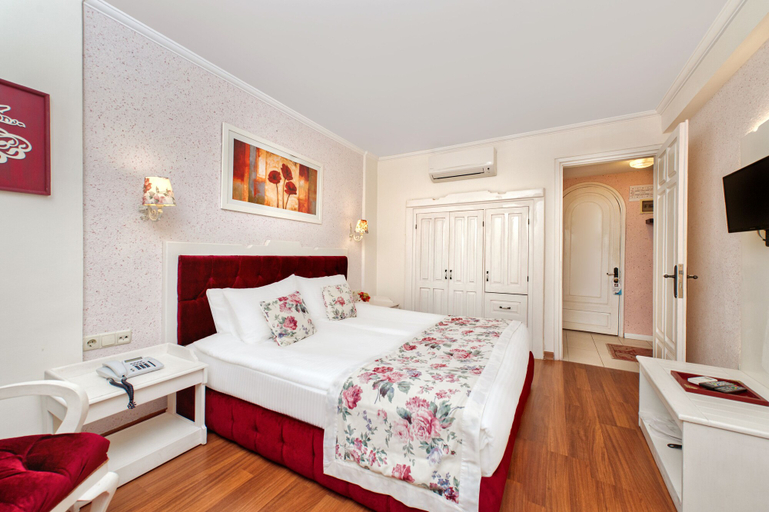 Bedroom 2, Adalya Port Hotel, Antalya