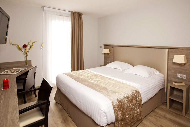 Bedroom 3, Séjours & Affaires Grenoble Marie Curie, Isère