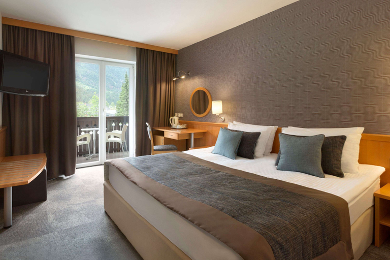 Bedroom 3, Ramada Resort by Wyndham Kranjska Gora, Kranjska Gora
