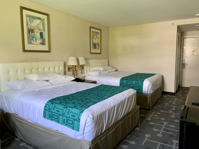 Bedroom 3, Howard Johnson by Wyndham Williamstown, Berkshire